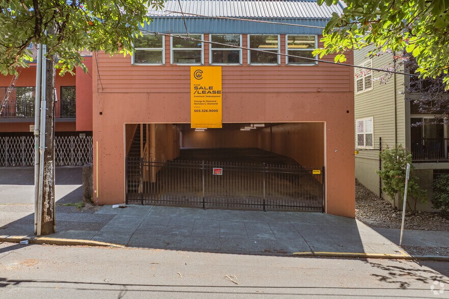 More Photos Of 1411 SW 14th Ave, Portland General Retail For Sale