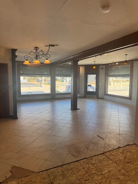 More Photos Of 5901 W Vliet St, Milwaukee Storefront Retail Residential For Lease
