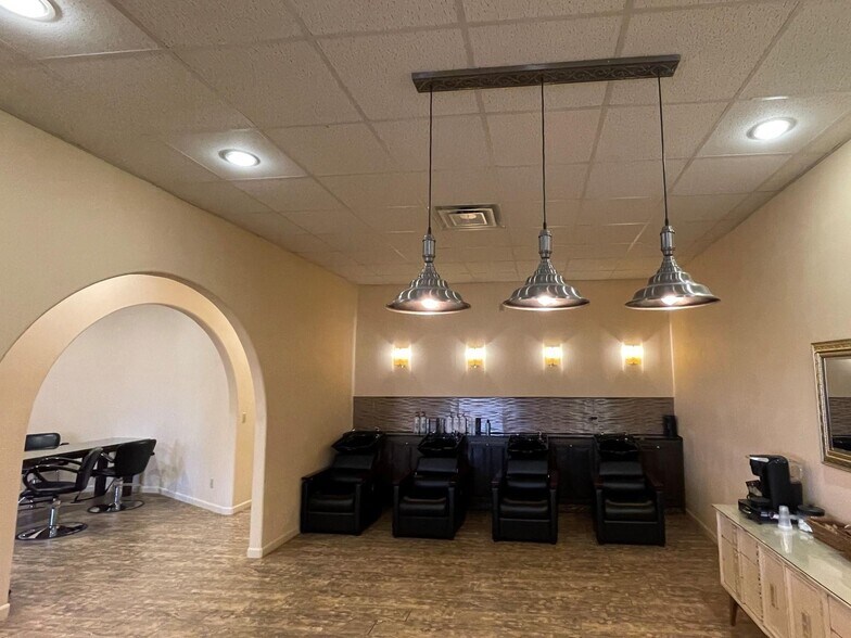 More Photos Of 415 N Muskogee Ave, Tahlequah Storefront Retail Residential For Sale