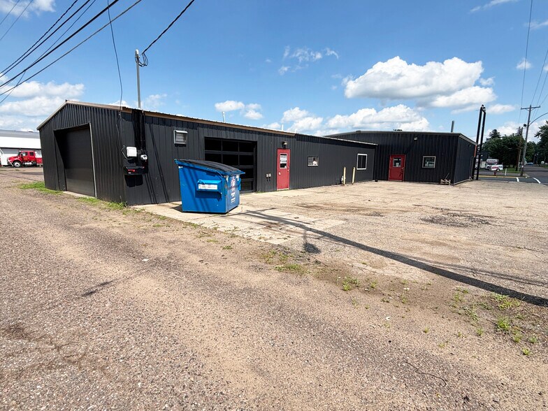 More Photos Of 1230 S Main St, Rice Lake Freestanding For Sale