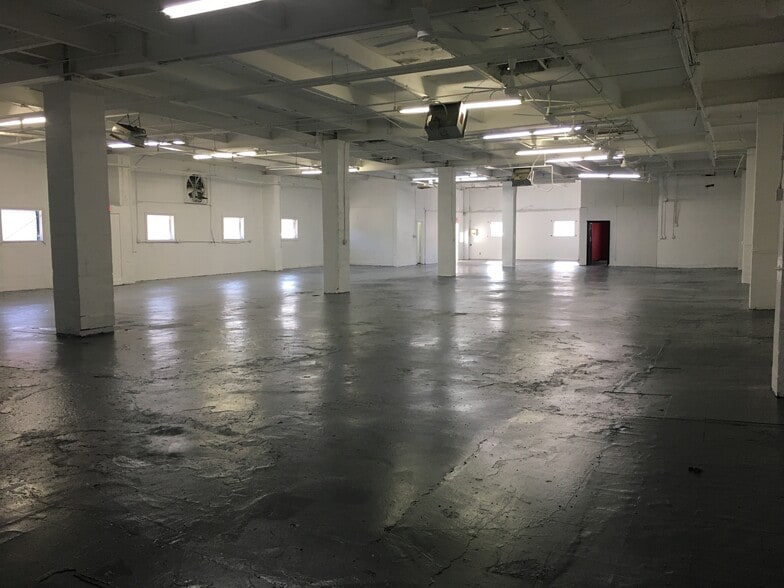More Photos Of 824 Alabama Ave, Brooklyn Warehouse For Sale