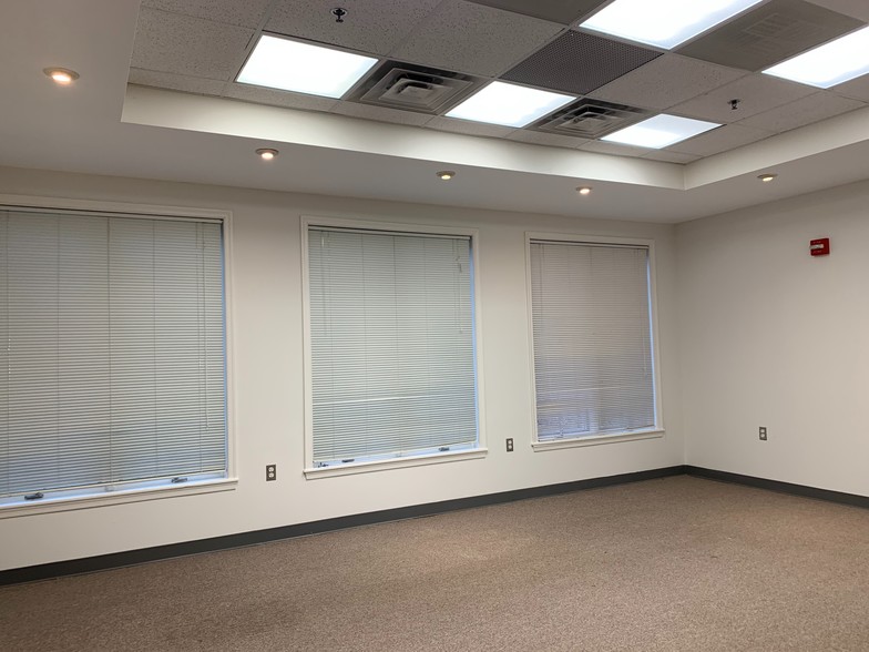 More Photos Of 3460 Old Washington Rd, Waldorf Medical For Lease