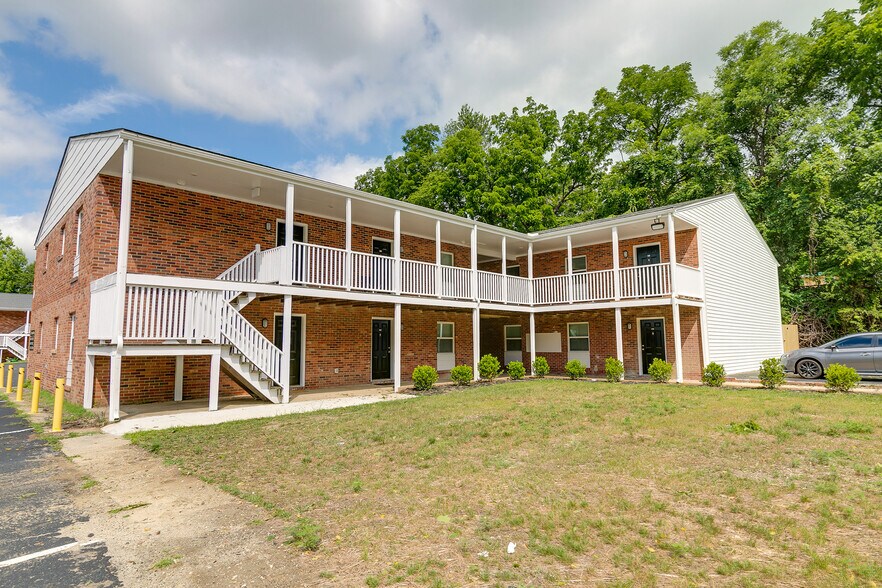 More Photos Of 1121 Stainback St, Petersburg Apartments For Sale