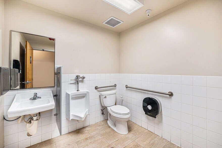 More Photos Of 7950 W Colfax Ave, Lakewood General Retail For Sale