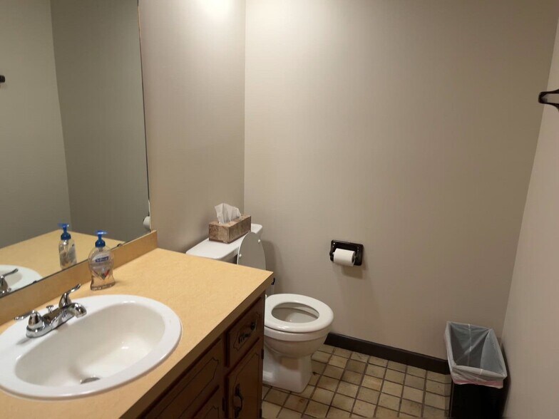 More Photos Of 2809 Blanding Blvd, Middleburg Office For Sale