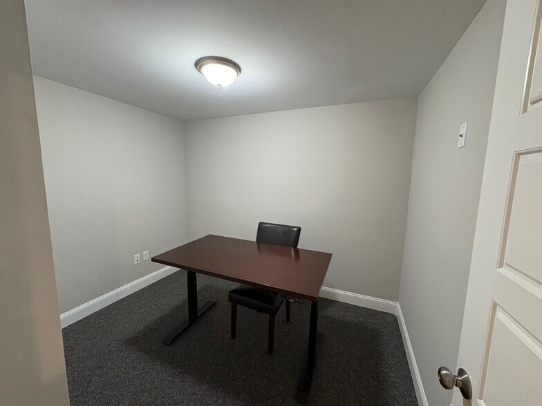 More Photos Of 413 Eastern Blvd, Essex Office Residential For Sale