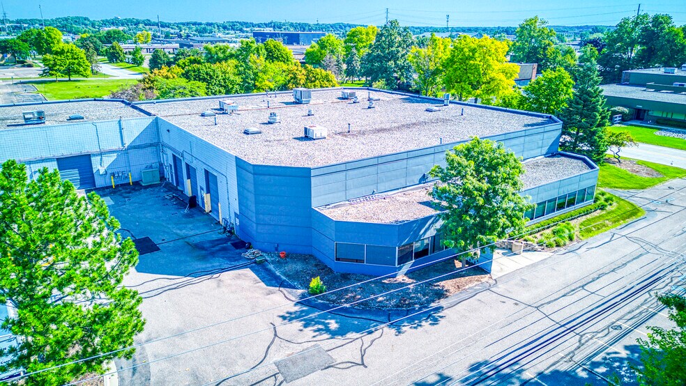 More Photos Of 23399 Commerce Dr, Farmington Hills Research And Development For Lease