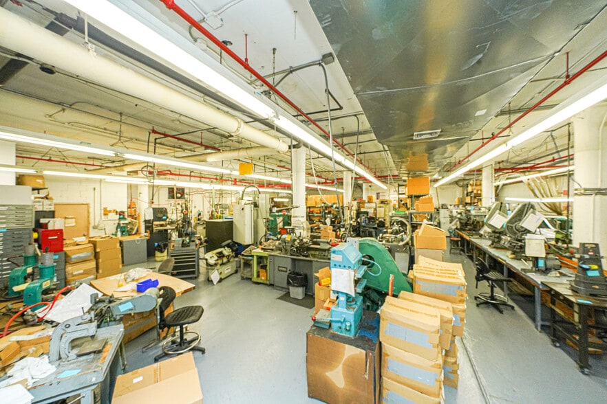 More Photos Of 3-7 Canal Plaza Ave, Bronx Warehouse For Sale