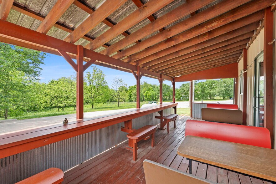 More Photos Of 5283 Arkansas 21, Huntsville General Retail For Sale