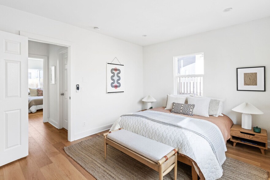 More Photos Of 4363 Eagle Rock Blvd, Los Angeles Multifamily For Sale