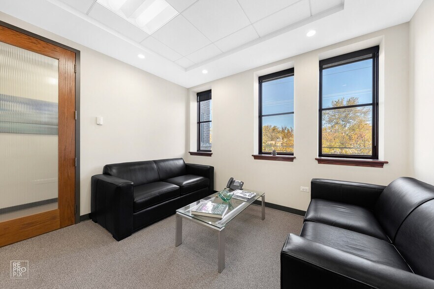 More Photos Of 1 Walker Ave, Clarendon Hills Office For Lease