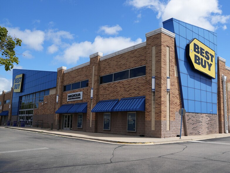 More Photos Of , Chicago General Retail For Sale