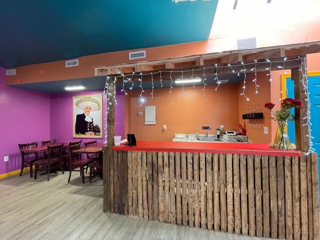 More Photos Of 602 Union Ave, Bridgeport Restaurant For Sale