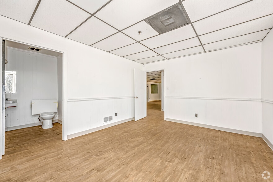 More Photos Of 1129-1199 Willingham Dr, East Point Warehouse For Lease