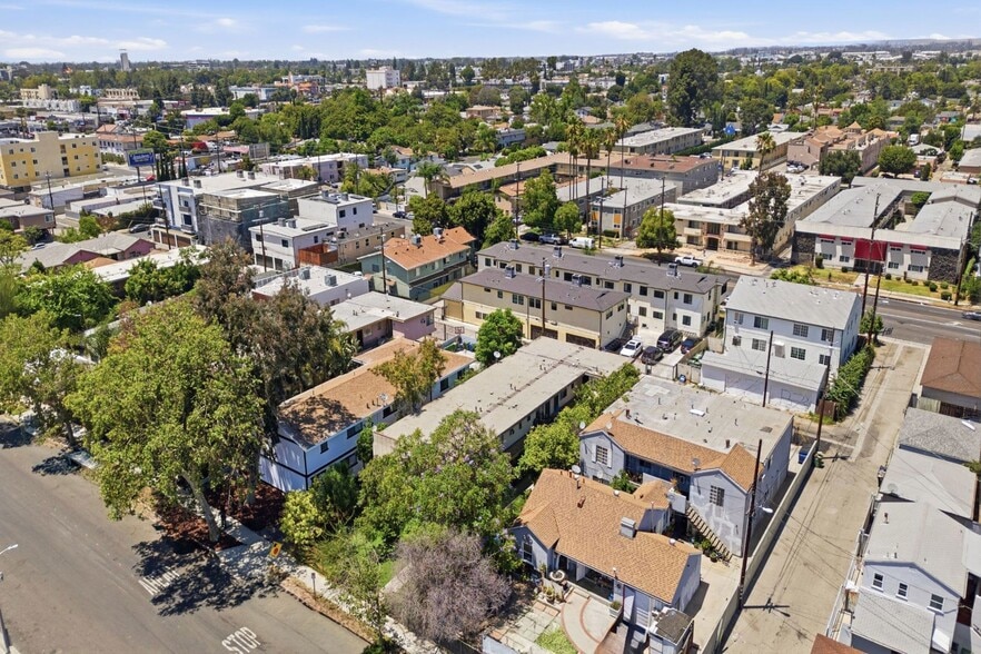 More Photos Of 11421 Tiara St, North Hollywood Apartments For Sale