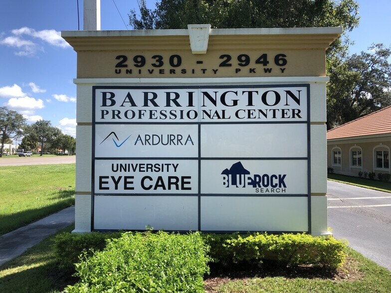 Primary Photo Of 2940-2946 University Pky, Sarasota Office For Lease