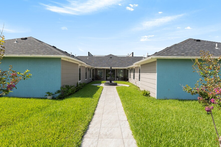 More Photos Of 715 N Medford Rd, Brownsville Lodge Meeting Hall For Lease