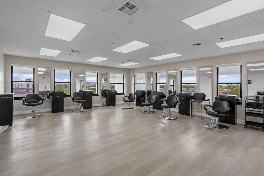 More Photos Of 4200 NW 16th St, Lauderhill Loft Creative Space For Lease