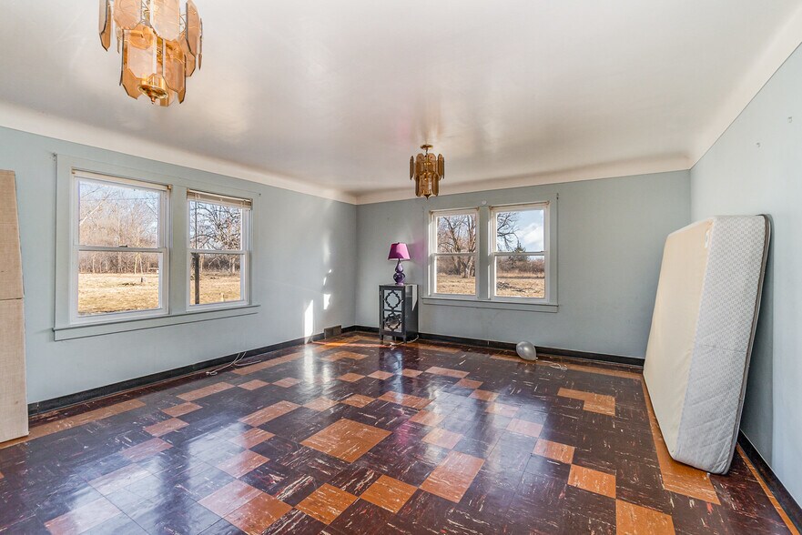 More Photos Of 2117 S River Rd, Bay City Apartments For Sale