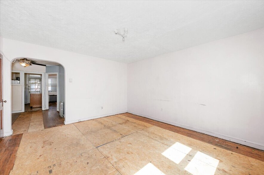 More Photos Of 1010-1012 16TH Street NE, Washington Apartments For Sale