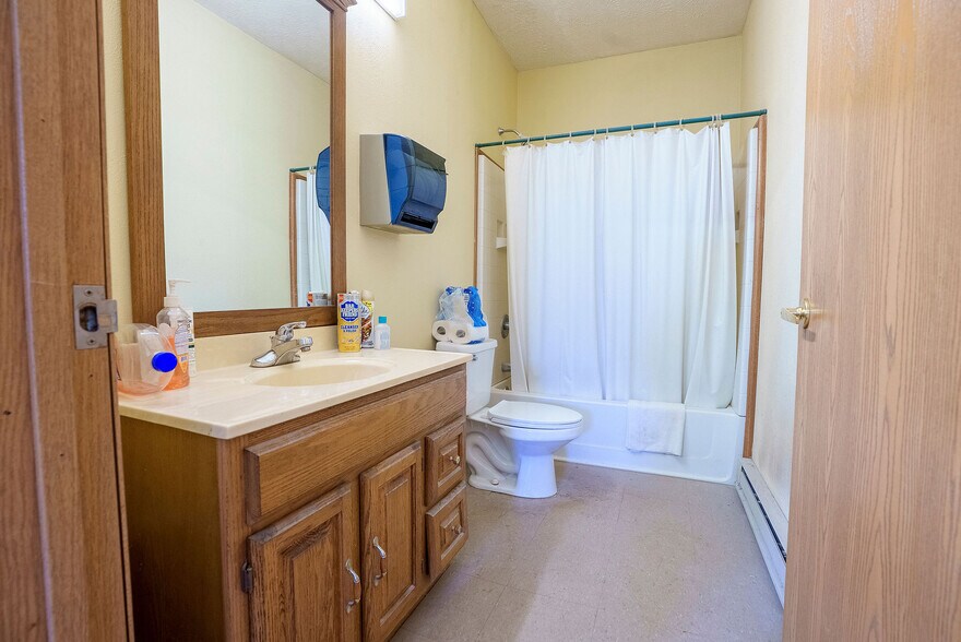 More Photos Of 167 Mill Run, Waverly Warehouse For Sale