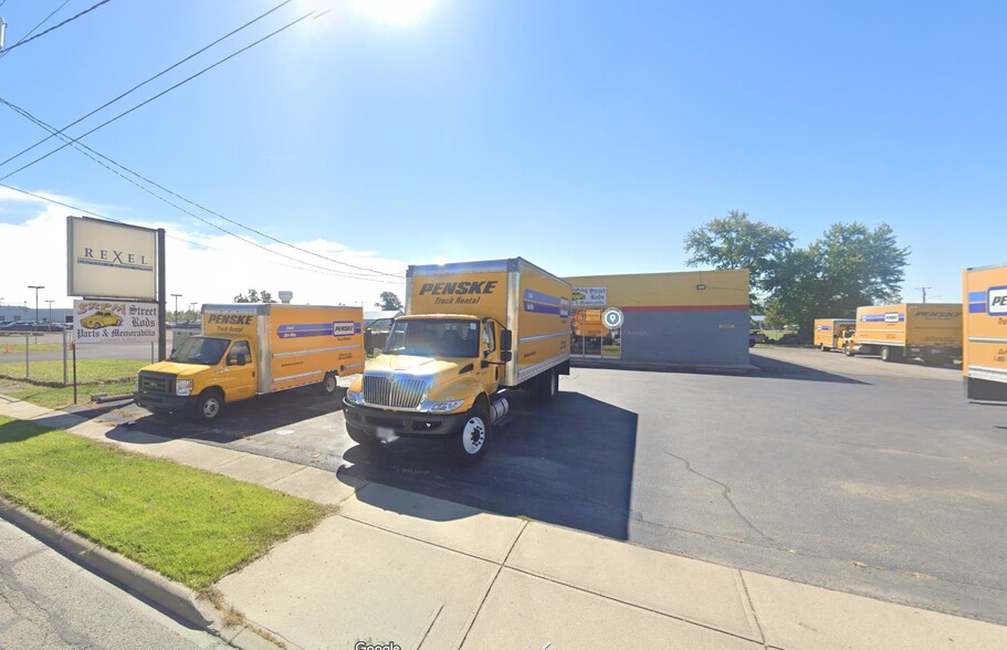 Primary Photo Of 1290 W Main St, Wilmington Auto Repair For Sale