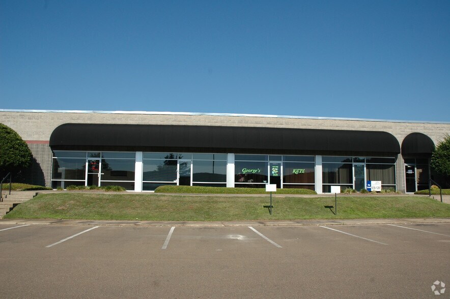 More Photos Of 3010 Lakeland Cv, Flowood Loft Creative Space For Lease