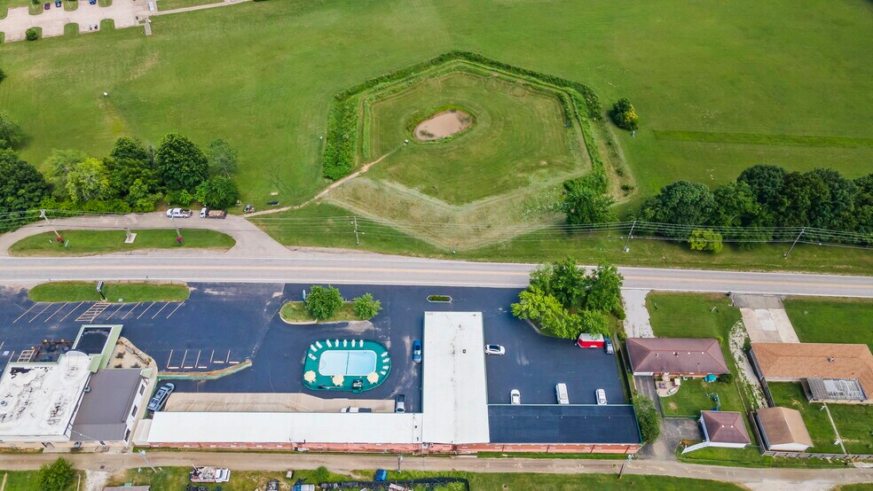 More Photos Of 310 S McCune St, Pilot Knob Hotel For Sale