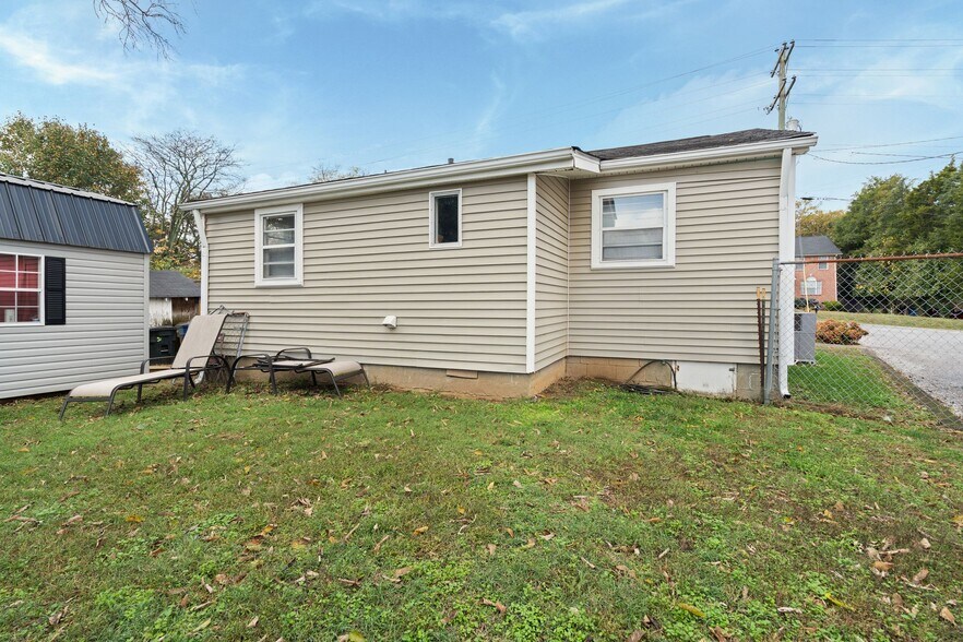 More Photos Of 201 Graves Rd, Goodlettsville Office For Sale