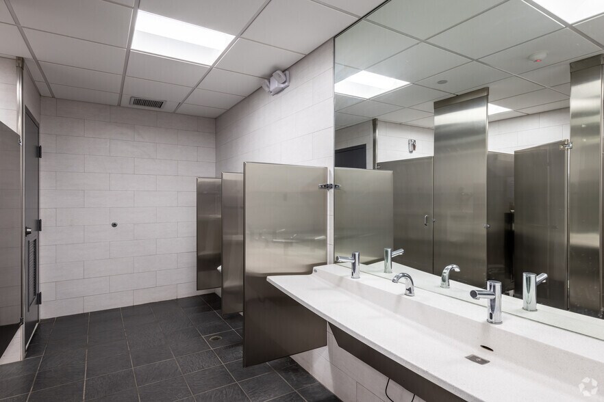 More Photos Of 80 Main St, West Orange Office For Lease