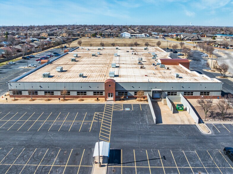 More Photos Of 7800 NW 85th Ter, Oklahoma City Medical For Lease