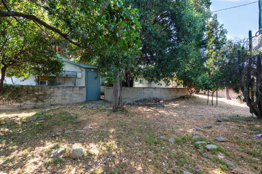 More Photos Of 5916 Rosemead Blvd, Temple City Apartments For Sale