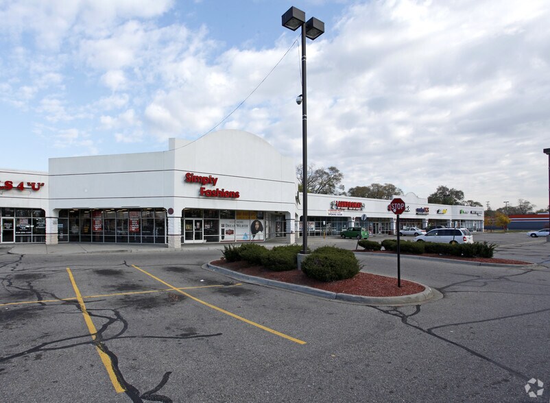 More Photos Of 8892-8918 W Eight Mile, Royal Oak Unknown For Lease