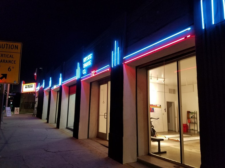 More Photos Of 712-722 N Figueroa St, Los Angeles Storefront Retail Office For Lease