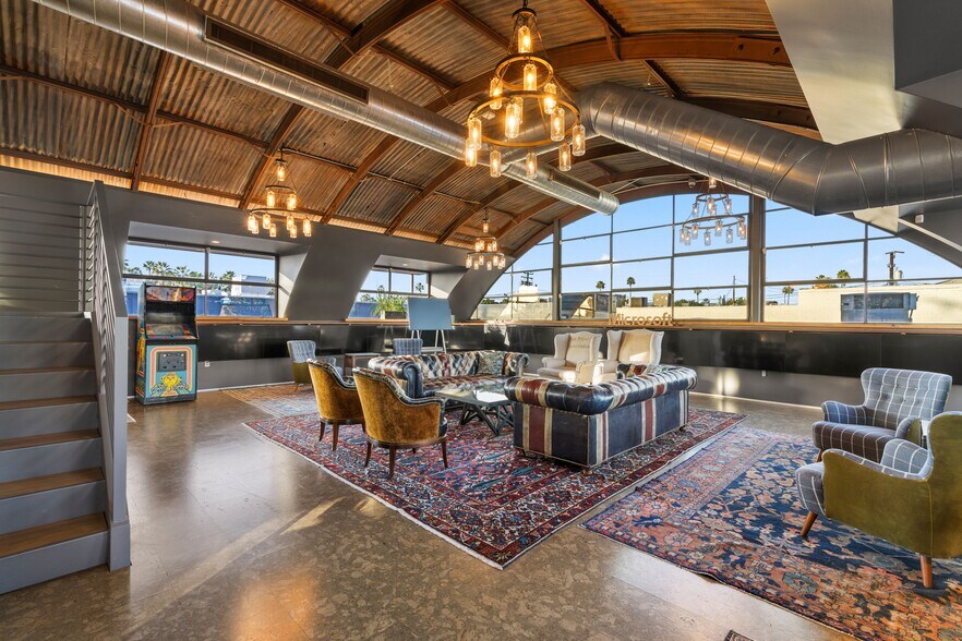 More Photos Of 5895 Blackwelder St, Culver City Loft Creative Space For Lease