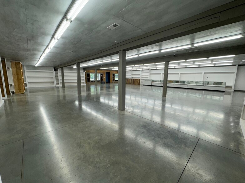 More Photos Of 613 N Main St, Piedmont Restaurant For Sale