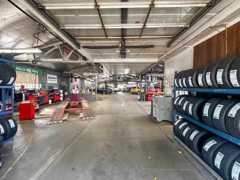 More Photos Of 3627 216th St, Matteson Warehouse For Sale