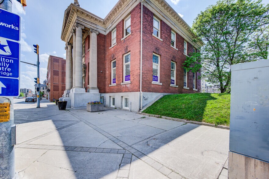 More Photos Of 34 Water St N, Cambridge Office For Lease
