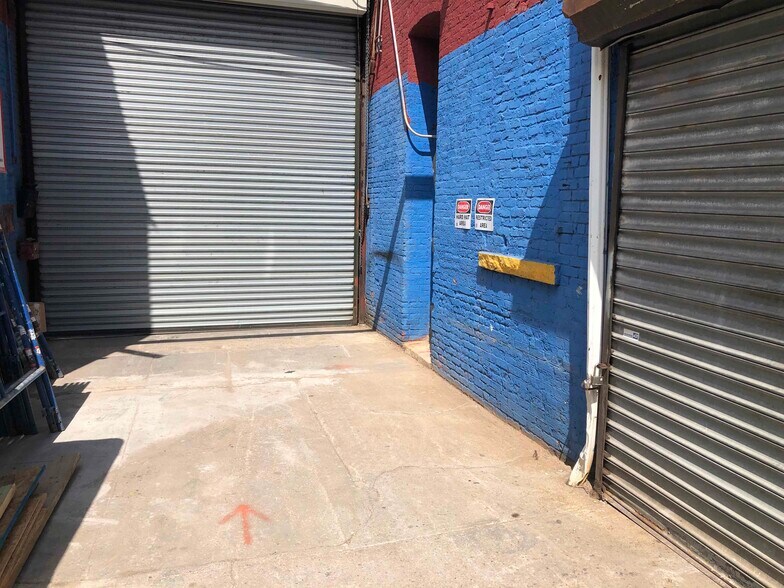 More Photos Of 264 41st St, Brooklyn Warehouse For Lease