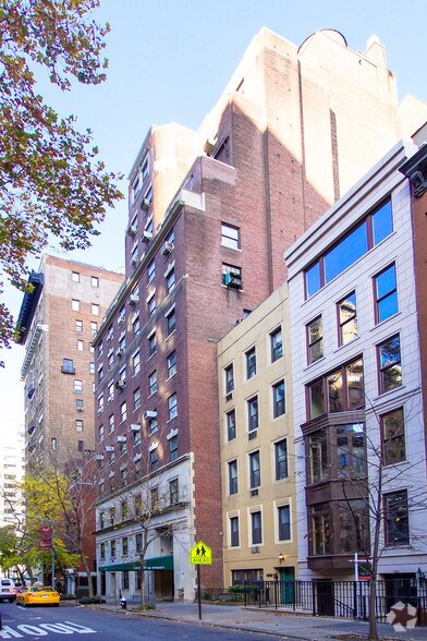 Primary Photo Of 115 E 61st St, New York Medical For Lease