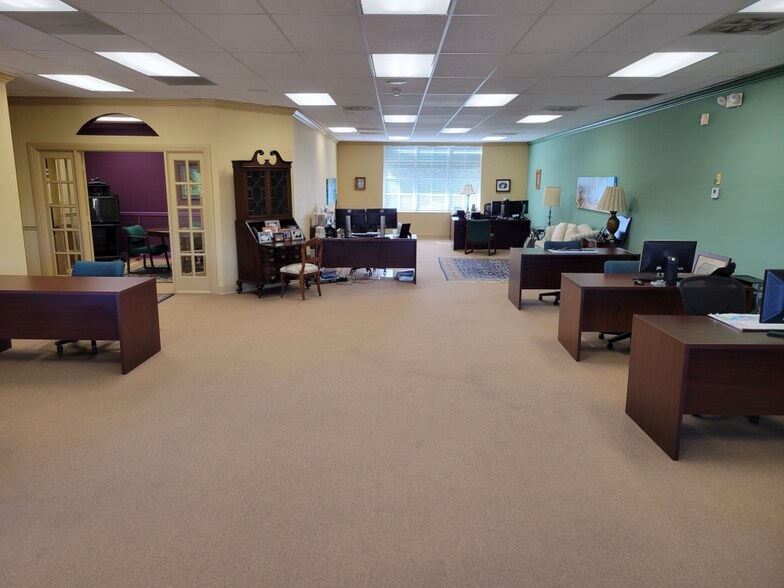 More Photos Of 2745 E Oakland Park Blvd, Fort Lauderdale Office For Sale