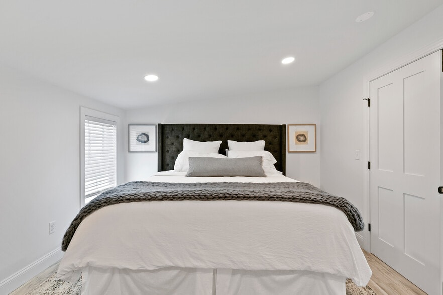 More Photos Of 44 Williams Ave, Mystic Apartments For Sale