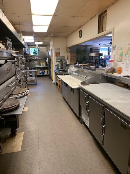 More Photos Of 1007 Van Antwerp Rd, Niskayuna Restaurant For Lease