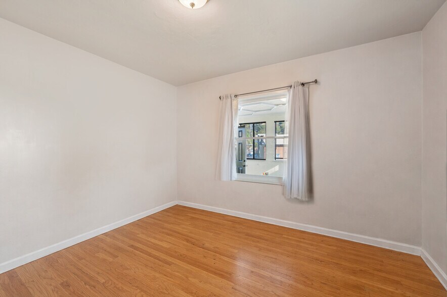 More Photos Of 1851 2nd St, San Rafael Apartments For Sale