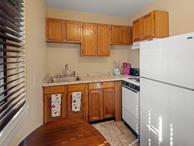 More Photos Of 615 Biltmore Ave, Asheville Apartments For Sale