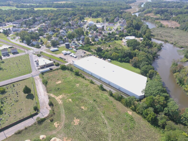 More Photos Of 313 Church St, Swedesboro Distribution For Lease