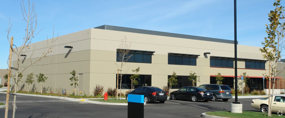More Photos Of 2020 N Loop Rd, Alameda Warehouse For Lease