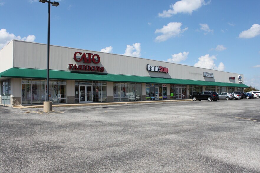 Primary Photo Of 1980 Freedom Pky, Washington Department Store For Lease