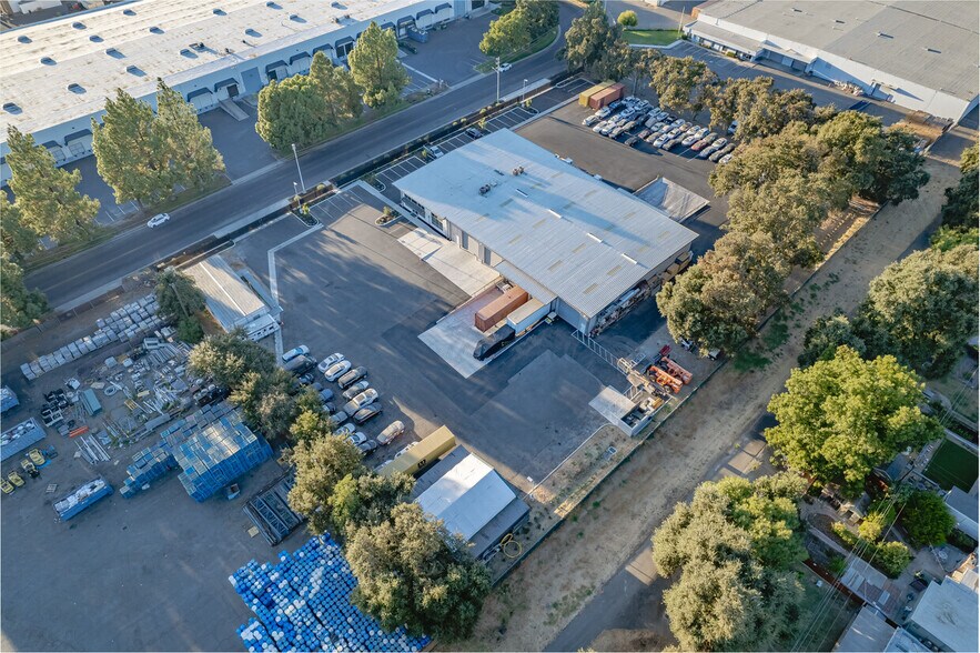 More Photos Of 1635 Cebrian St, West Sacramento General Retail For Sale