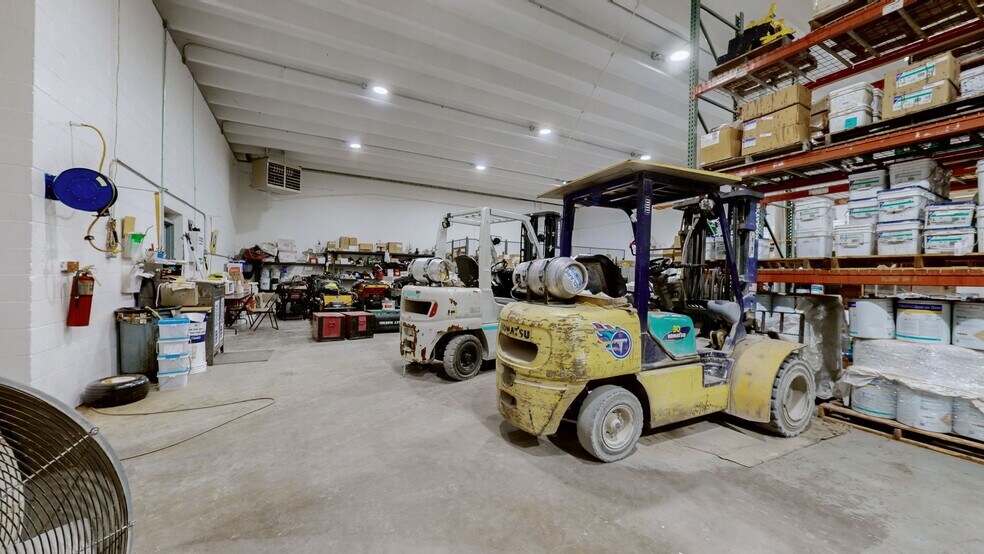 More Photos Of 405 Industrial Dr, Mount Juliet Warehouse For Sale